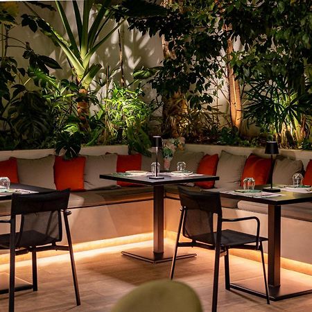 Ivis 4 Boutique Hotel Athena Bagian luar foto
