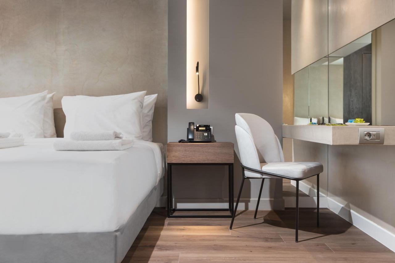 Ivis 4 Boutique Hotel Athena Bagian luar foto