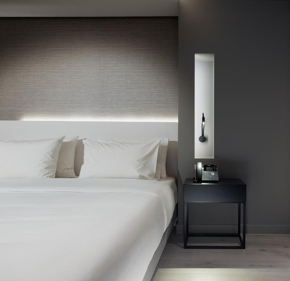 Ivis 4 Boutique Hotel Athena Bagian luar foto