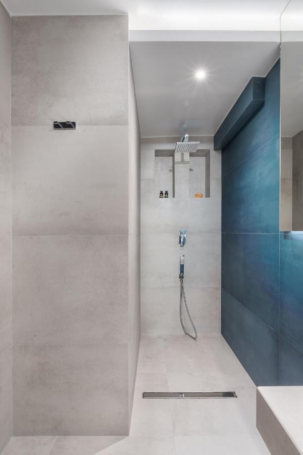 Ivis 4 Boutique Hotel Athena Bagian luar foto