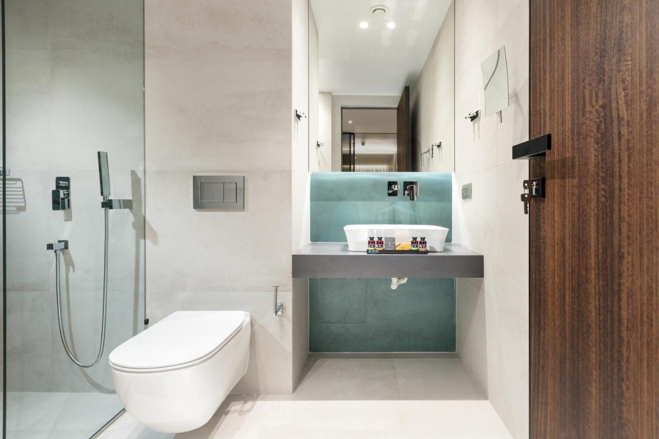 Ivis 4 Boutique Hotel Athena Bagian luar foto