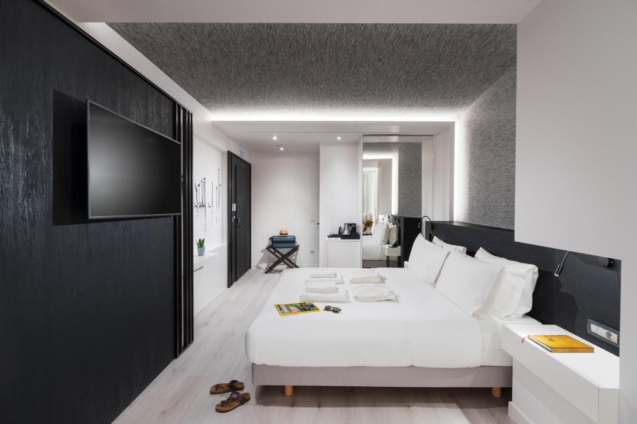 Ivis 4 Boutique Hotel Athena Bagian luar foto
