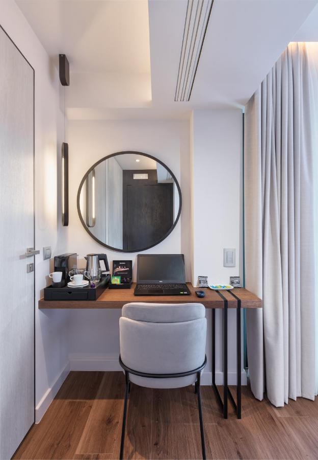 Ivis 4 Boutique Hotel Athena Bagian luar foto
