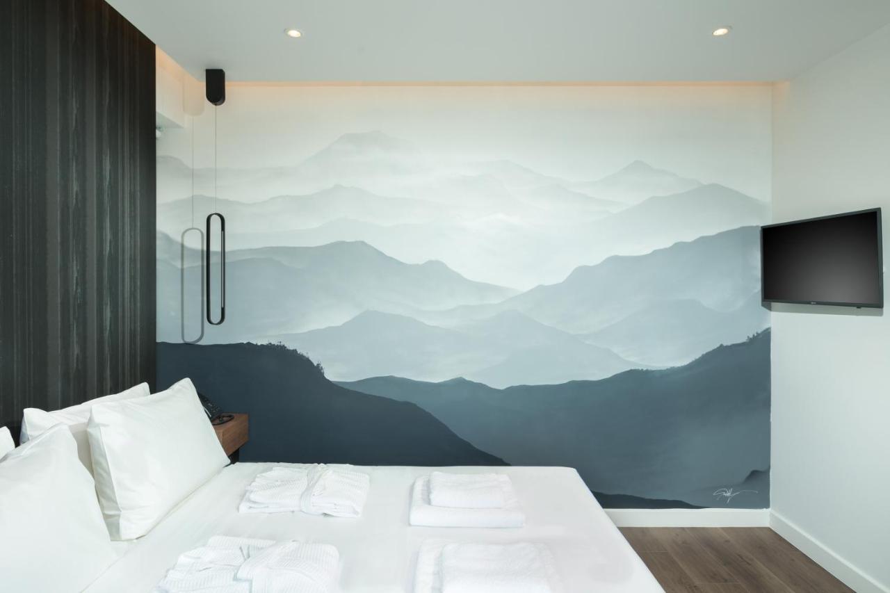 Ivis 4 Boutique Hotel Athena Bagian luar foto