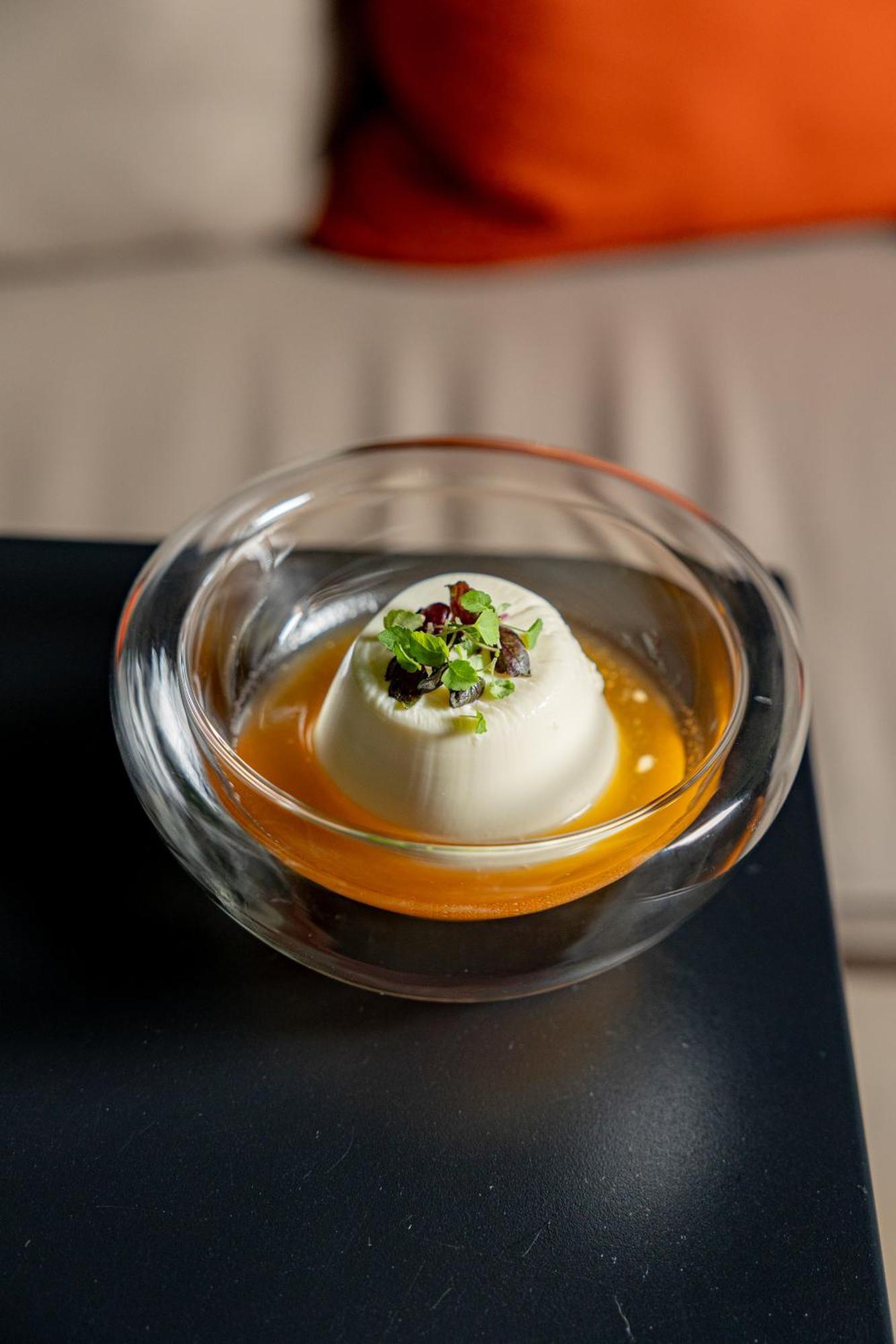 Ivis 4 Boutique Hotel Athena Bagian luar foto